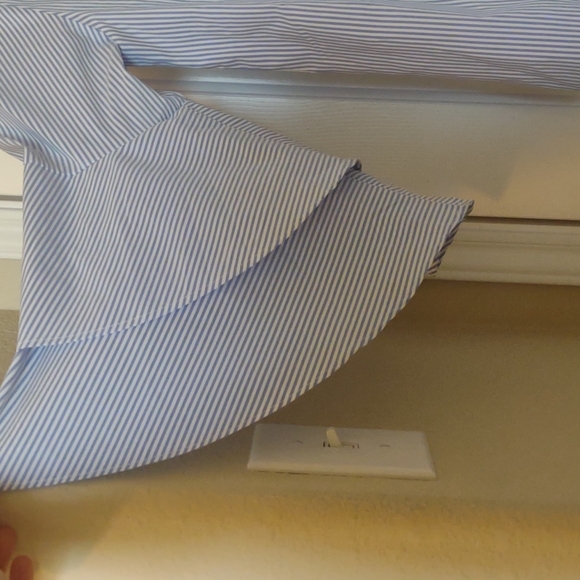 Bell Sleeved Button Up - Picture 4 of 4